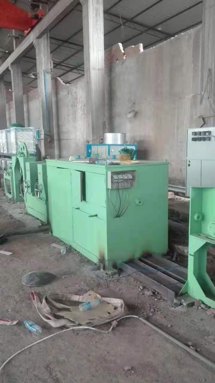 Zinc-spraying reinforcing steel bar mechanical equipment